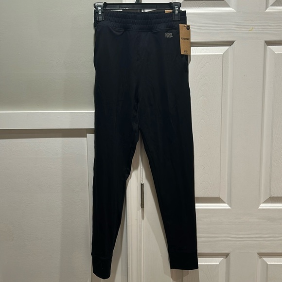 NWT Victoria’s Secret PINK sport ultimate black joggers - Picture 1 of 4